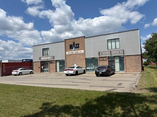 4452 64 Avenue Se, Calgary