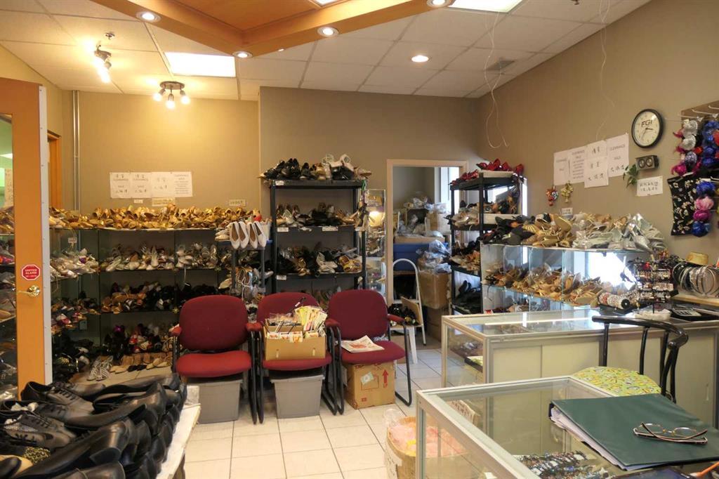 250, 1623 Centre Street Northwest, Calgary – Commercial Retail Listing Photo 3