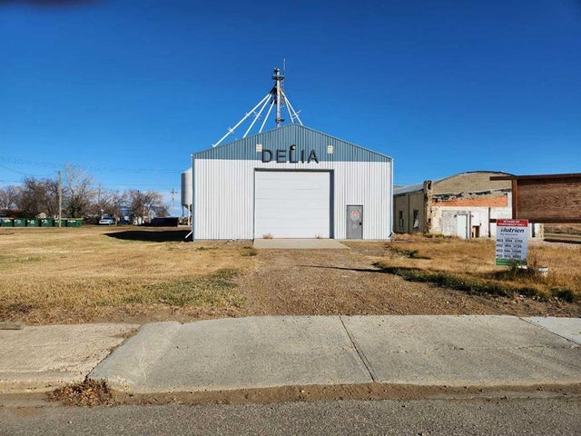 108 Main Street, Delia