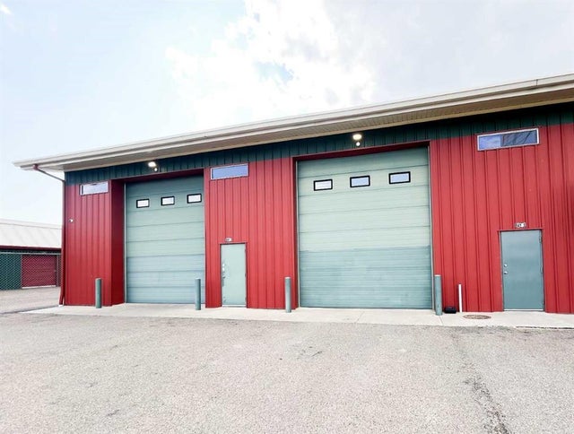 2, 127 4 Street Ne, Redcliff