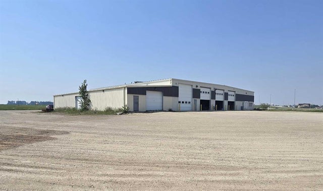 28244 Highway 590, Rural Red Deer County