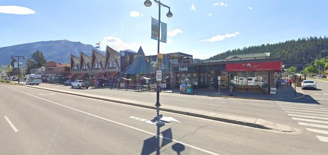 400 Connaught Drive, Jasper