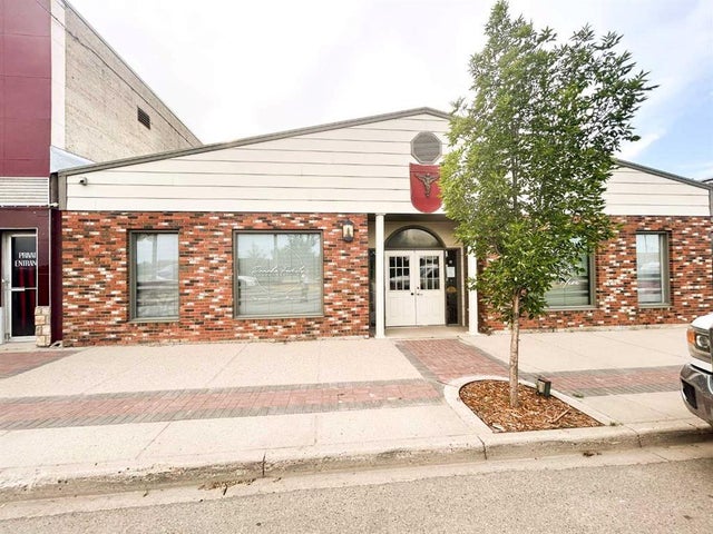 4908 50 Street, Ponoka