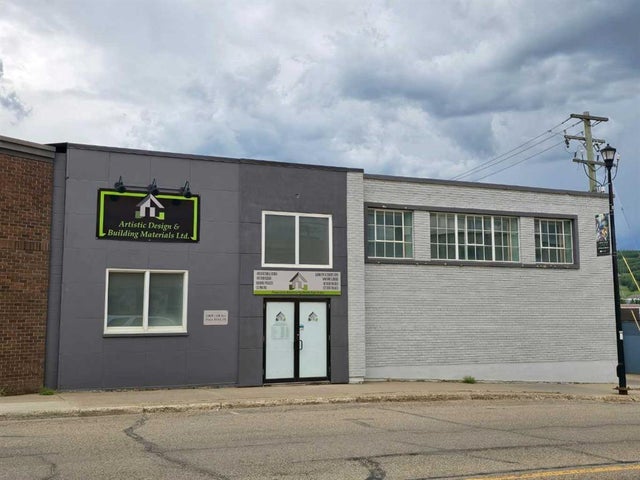 10009 100 Avenue, Peace River