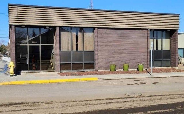 Upper Floor, 5020 48 Street, Lloydminster