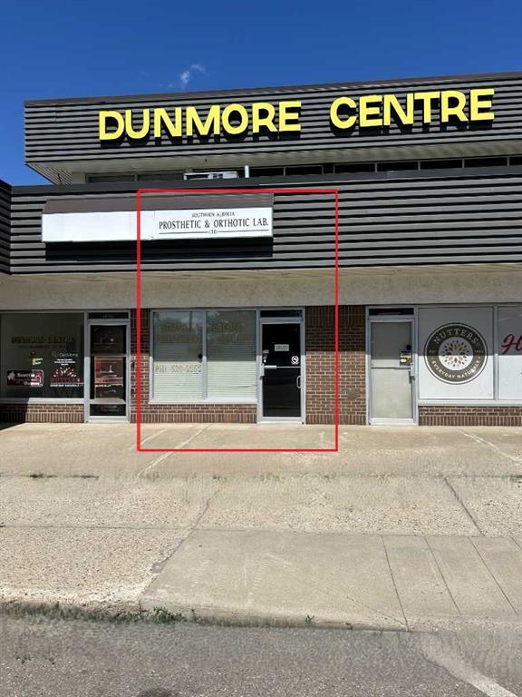 104, 1601 Dunmore Road Se, Medicine Hat