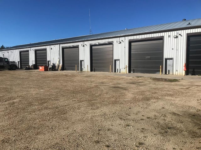 Bay 5, 6406 50 Avenue, Whitecourt