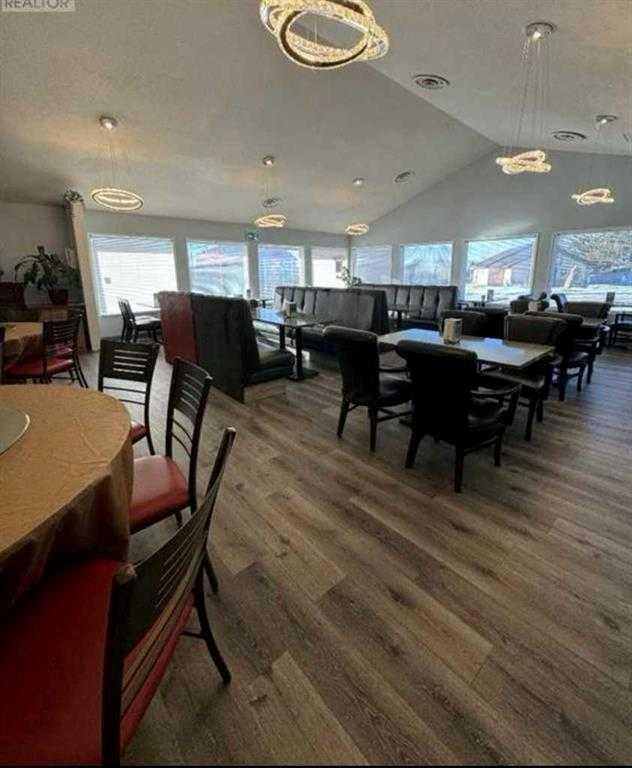 121 2 Street W, Cremona