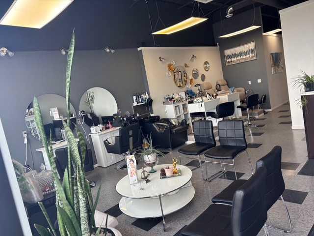 33, 3131 27 Street Northeast, Calgary – Commercial Retail Listing Photo 4