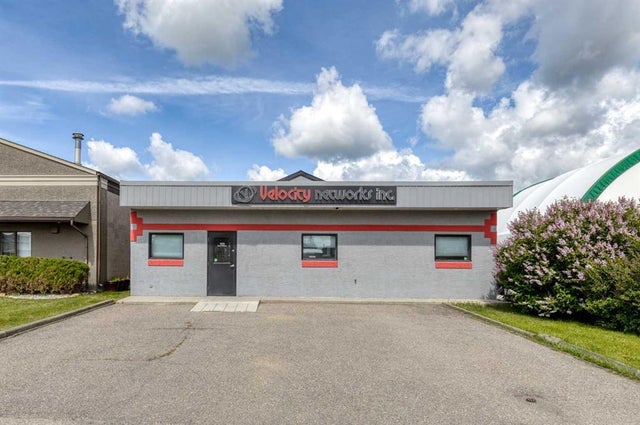 133 River Avenue, Cochrane