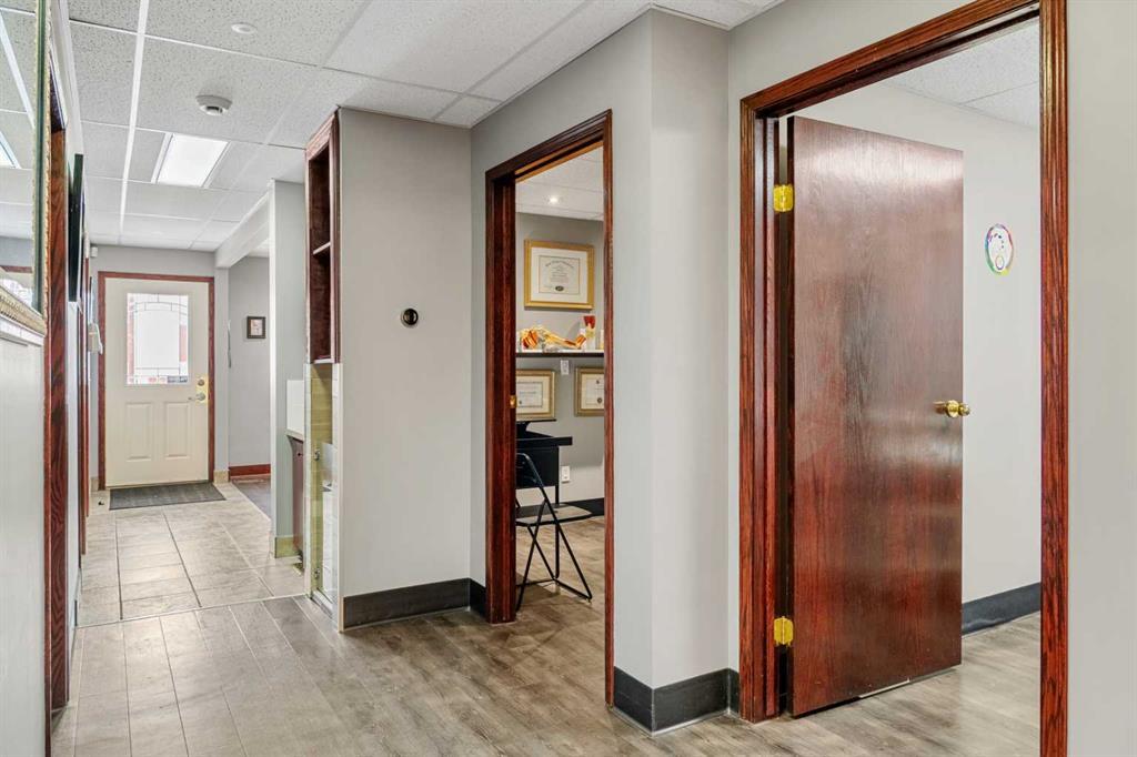 2713 Centre Street Northwest, Calgary – Commercial Retail Listing Photo 4