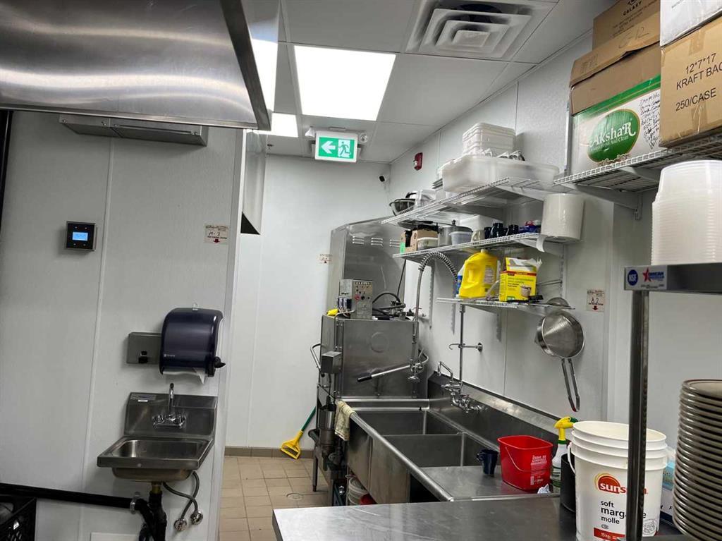 1110, 2 Royal Vista Link Northwest, Calgary – Commercial Retail Listing Photo 13