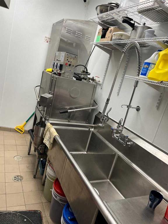 1110, 2 Royal Vista Link Northwest, Calgary – Commercial Retail Listing Photo 29