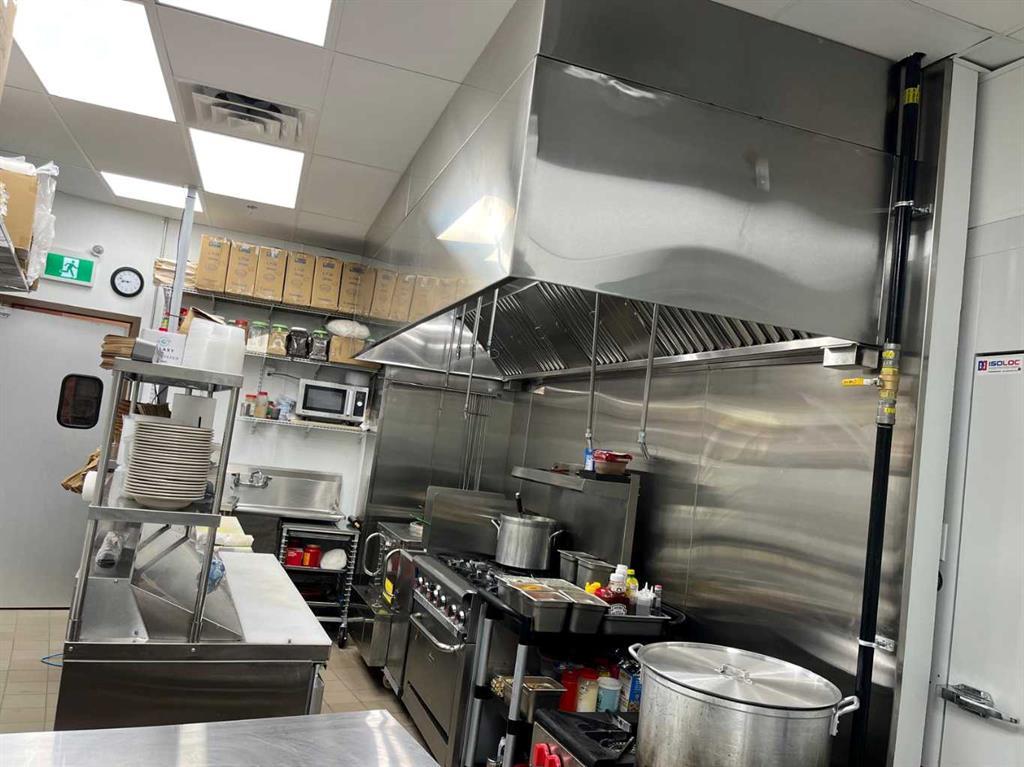 1110, 2 Royal Vista Link Northwest, Calgary – Commercial Retail Listing Photo 32