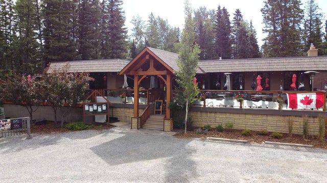 75 White Avenue, Bragg Creek