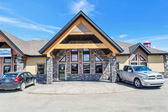 101, 17 Beju Industrial Drive, Sylvan Lake