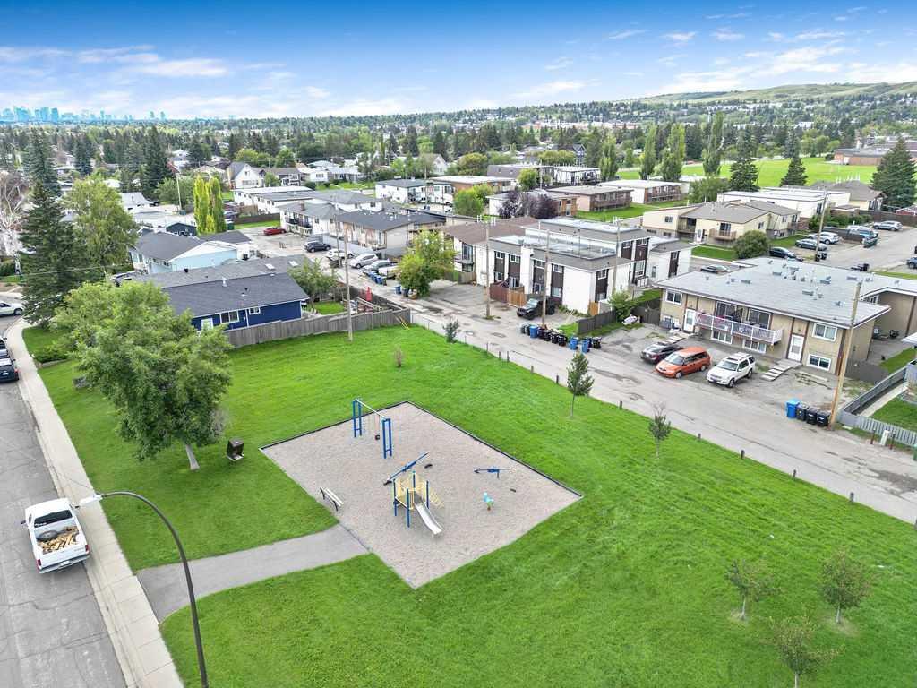 12 Huntley Close Northeast, Calgary – Commercial Multi Family Listing Photo 15