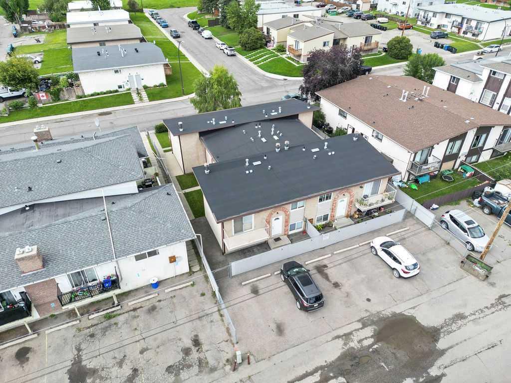 12 Huntley Close Northeast, Calgary – Commercial Multi Family Listing Photo 8