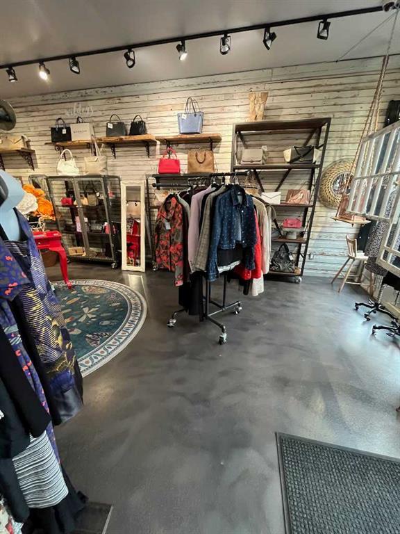 123 Trail Sw, Calgary
