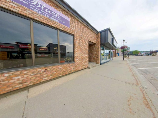 5109 50 Street, Whitecourt