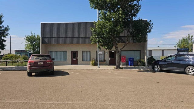 4908 Royal Street, Coronation