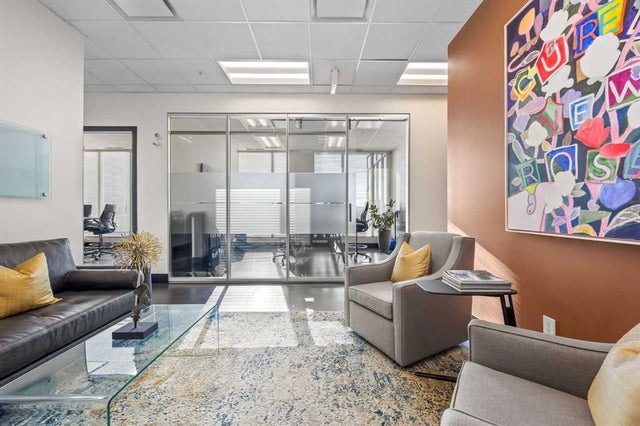 601, 611, 888 4 Avenue Sw, Calgary