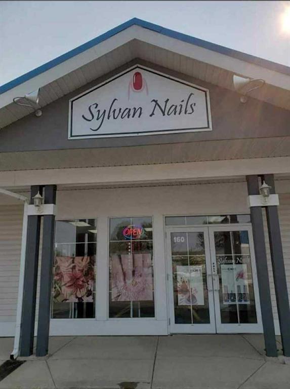 1, 160  Landing Hewlett Park Landing, Sylvan Lake