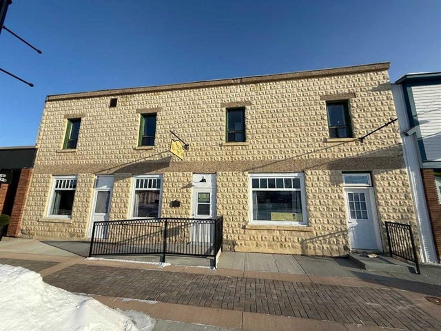 5012 51 Avenue, Ponoka