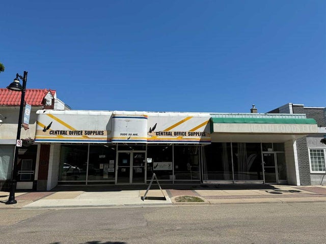 5026 50 Avenue, Ponoka