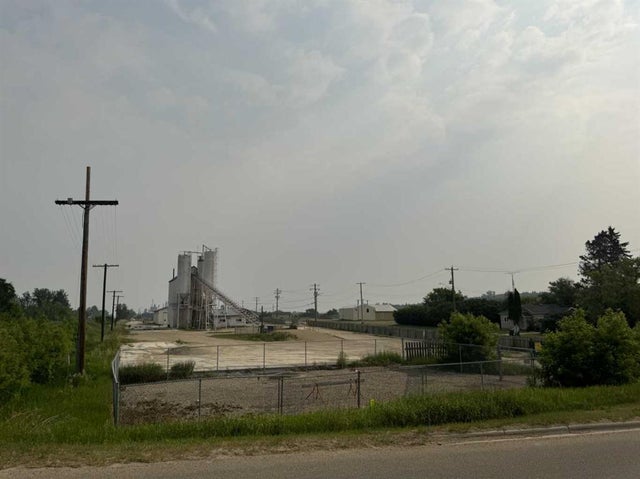 5304 49 Street, Ponoka