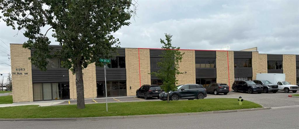 Calgary Home for Sale: Commercial Listing in Foothills