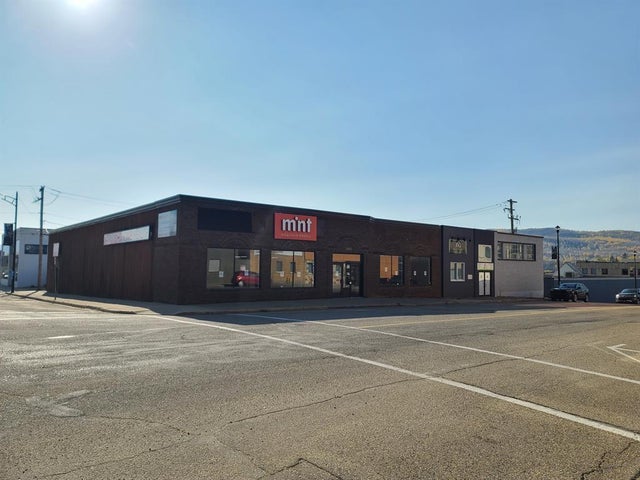 10013 100 Avenue, Peace River