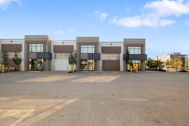 101 & 102, 405 Taiganova Crescent, Fort McMurray