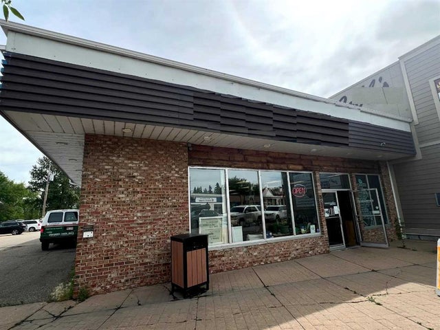 5031 50 Street, Sylvan Lake