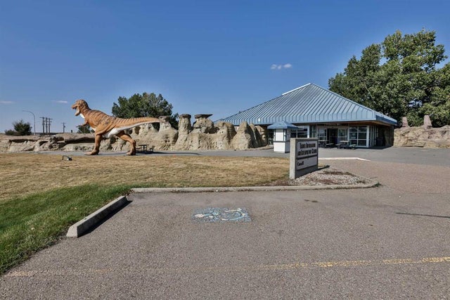 Plan County Of Warner 8810371, Milk River