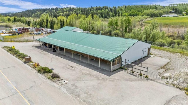 211 Railway Avenue E, Cremona