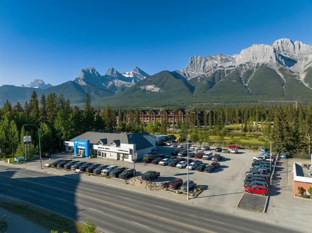 707 Railway Avenue, Canmore