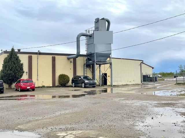 4211 53 Streetclose, Innisfail