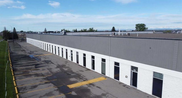 7024-7026 30 Street Se, Calgary