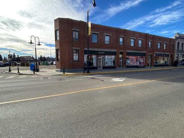 4919 50 Avenue, Lacombe