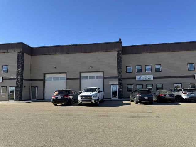 105, 251 Spruce Street, Rural Red Deer County
