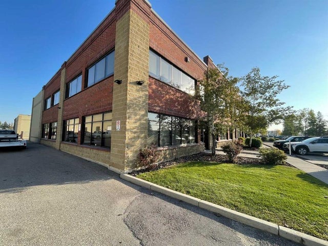 101, 3750 46 Avenue Se, Calgary