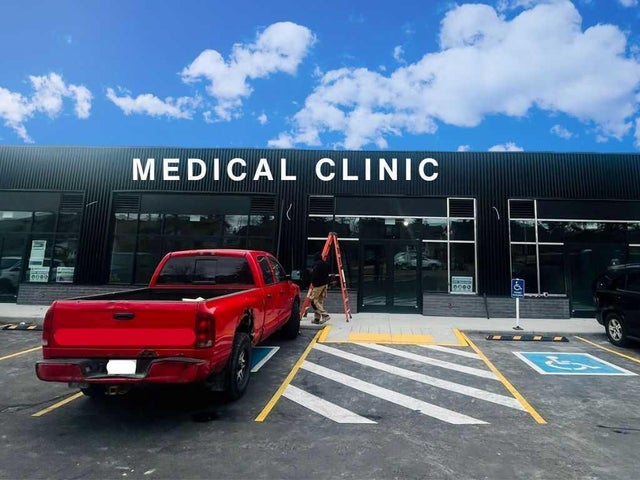 2 & 3, 6833 26 Avenue Ne, Calgary