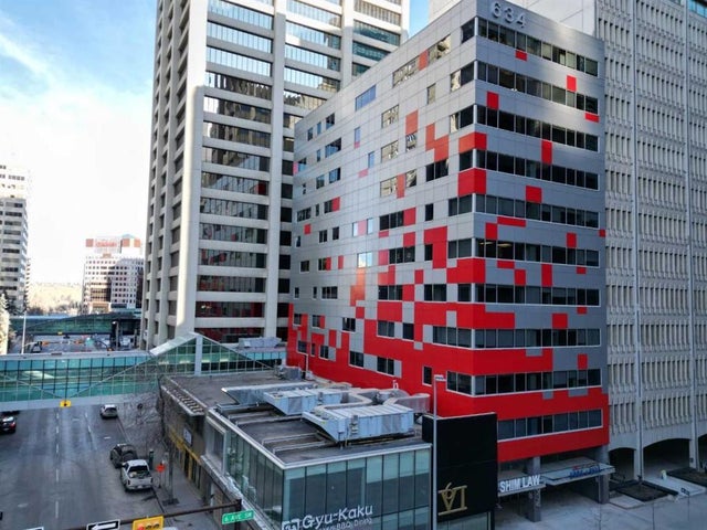 Photo for MLS®# A2276291 - home for sale at 634 6 Avenue Southwest, Downtown Commercial Core, Calgary Alberta
