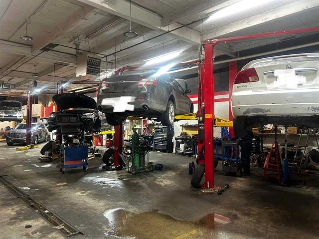 933a 48 Avenue Se, Calgary