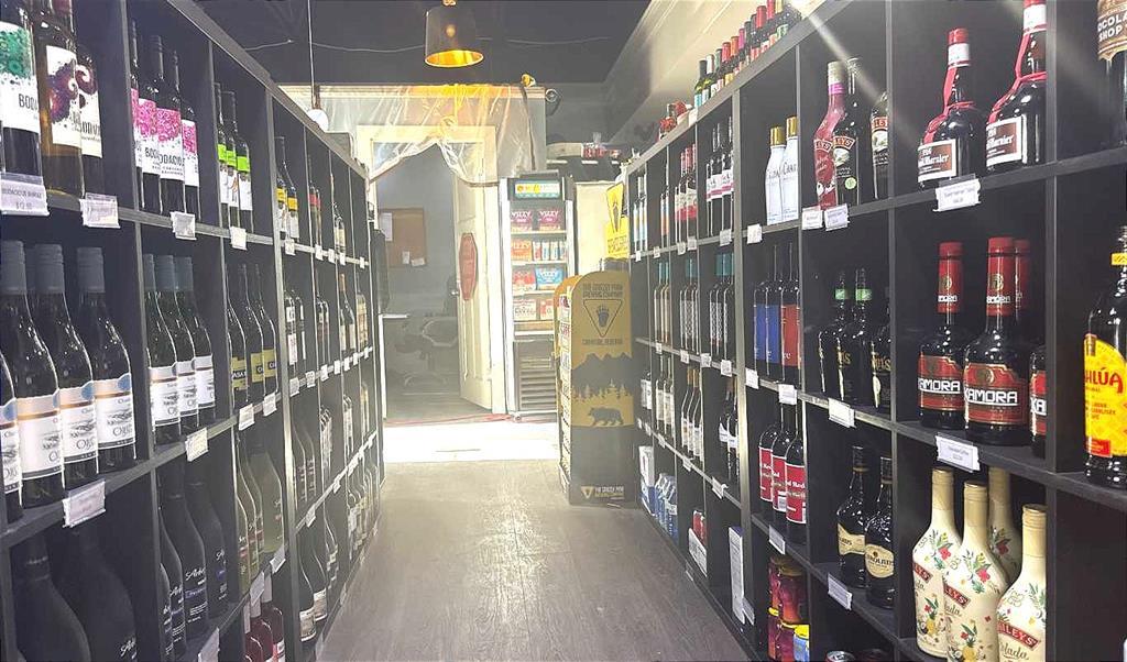 123 Highway 1 Road, Strathmore