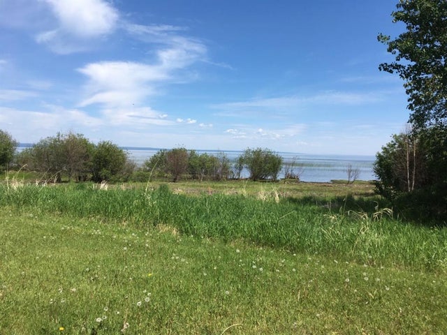 Lot 1 19 Peace River Avenue, Joussard