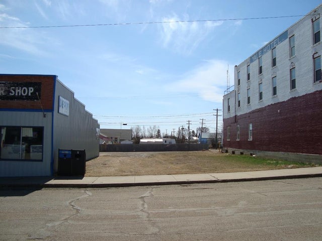 207,209 Main Street, Trochu