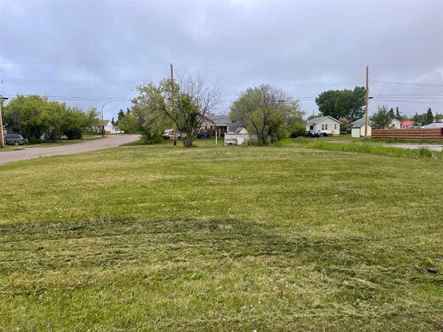 11132 105 Avenue E, Fairview