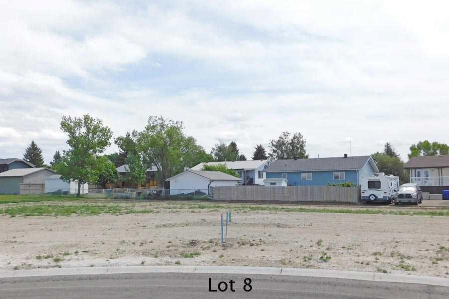 8 Pine Place E, Claresholm